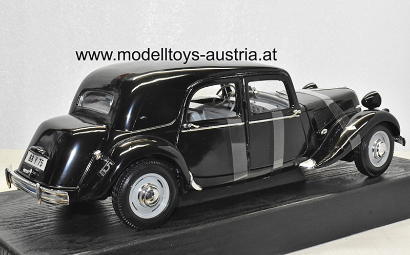 Citroen Traction Avant 15 CV 6 Zylinder 1952 schwarz 1:18