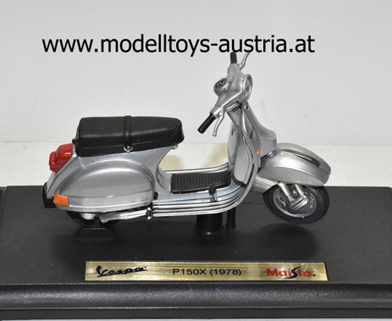Vespa P150X 1978 silber metallik 1:18