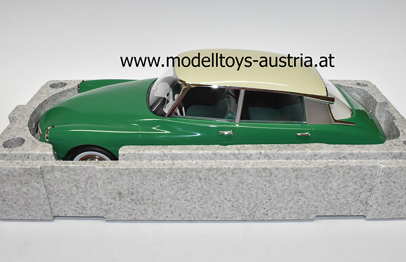 Citroen DS19 DS 19 1956 grün / champagne 1:12 Norev