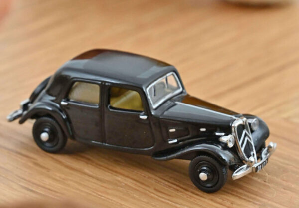 Citroen 7A Limousine 1934 schwarz 1:87 H0