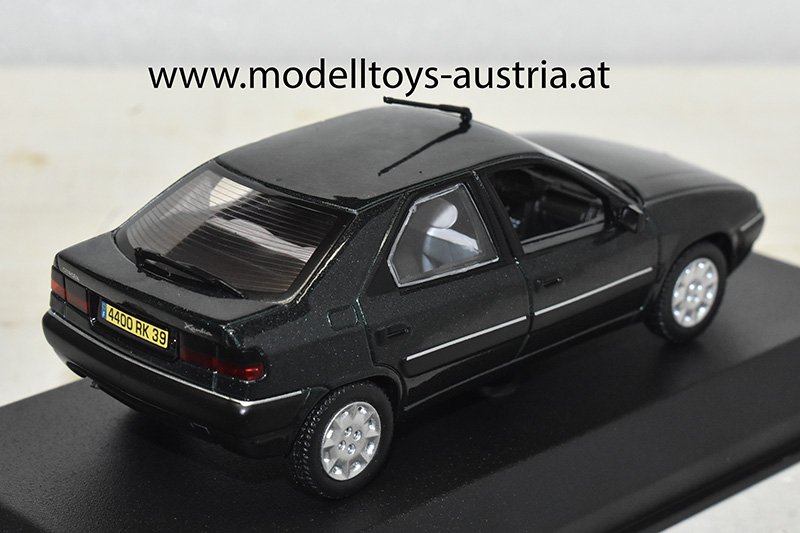 Citroen Xantia Limousine 1993 grün 1:43