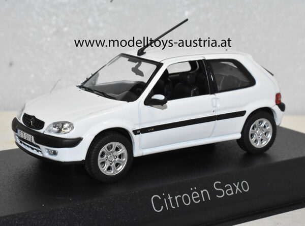 Citroen Saxo VTS 2000 weiss 1:43