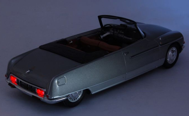 Citroen DS21 DS 21 Chapron Palm Beach 1968 silber metalik 1:18