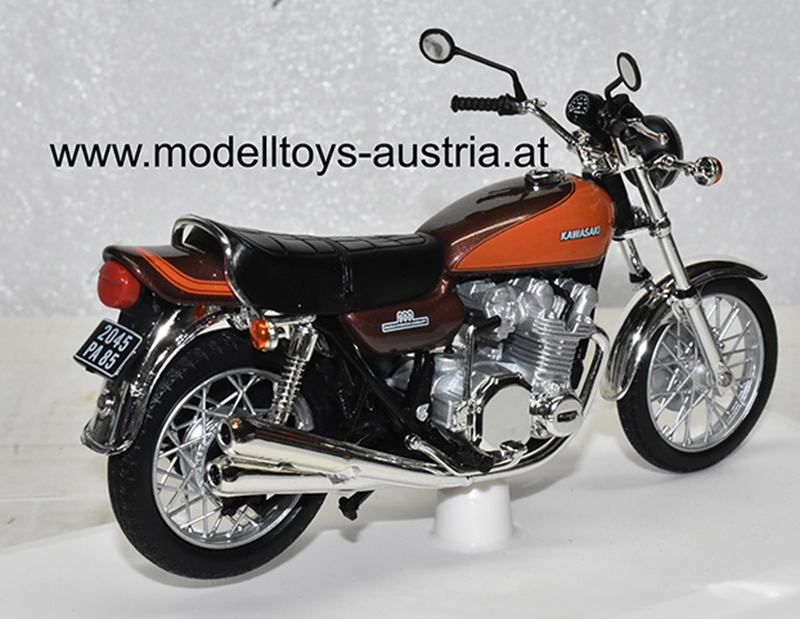 Kawasaki Z900 1973 dunkelbraun / orange 1:18