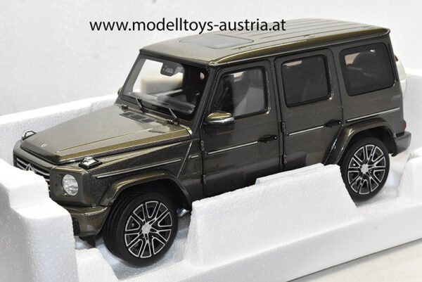 Mercedes Benz W463 EQG N465 G Klasse SUV 2024 iridium grau 1:18 Elektro Mobilität