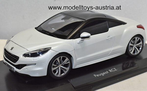 Peugeot RCZ 2012 weiss mit schwarzem Dach 1:18