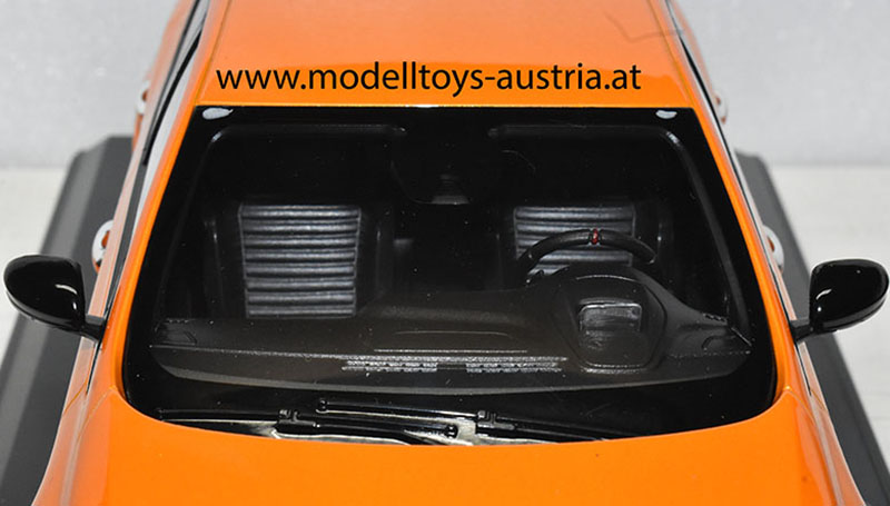 Renault Megane R.S. Limousine 2017 orange 1:18