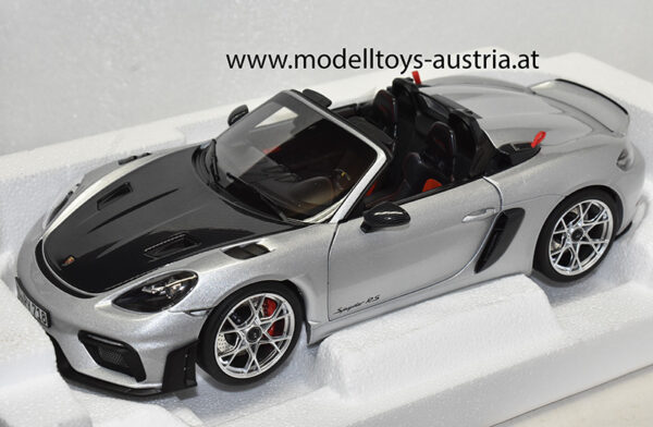 Porsche 718 Boxster 982 Spyder RS Cabrio 2023 Weissach Pack GT sibler metallik 1:18