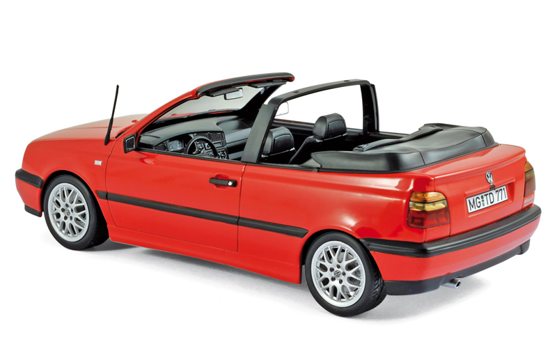 VW Golf III Cabrio 1995 rot 1:18