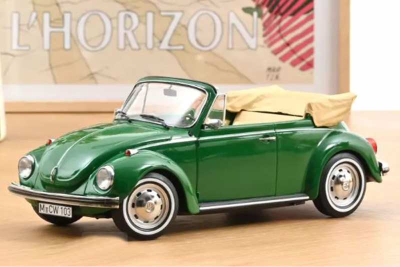 VW Käfer 1303 Cabrio 1972 grün 1:18