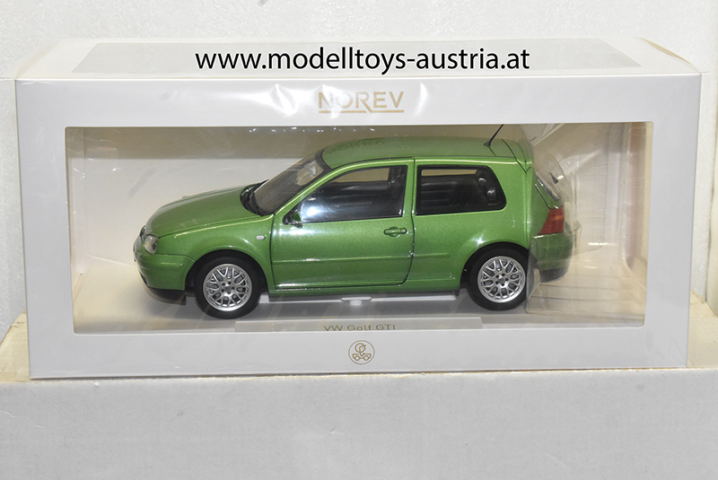VW Golf IV Golf 4 Limousine 1998 grün metallk 1:18
