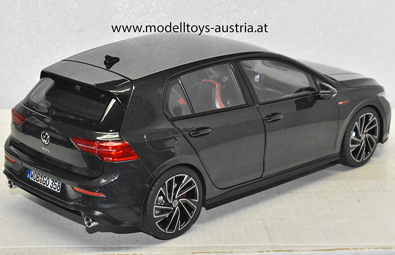 VW Golf VIII Golf 8 Limousine GTI 2021 schwarz metallik 1:18