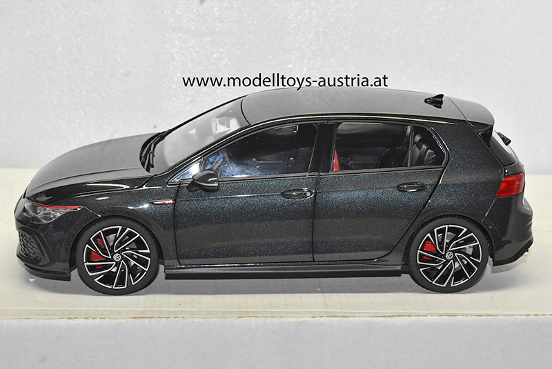 VW Golf VIII Golf 8 Limousine GTI 2021 schwarz metallik 1:18
