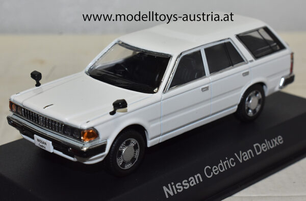 Nissan Cedric Van Deluxe 1995 weiss 1:43