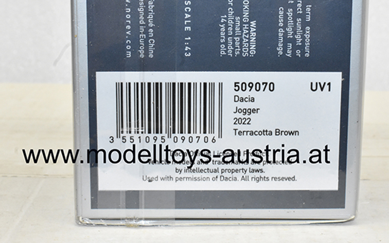 Dacia Jogger Limousine 2022 orange 1:43