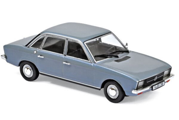 VW K70 1970 hell blau metallik 1:43