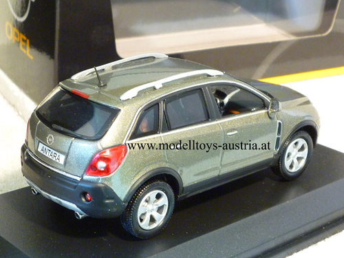 Opel Antara 2008 silbergrau metallik 1:43