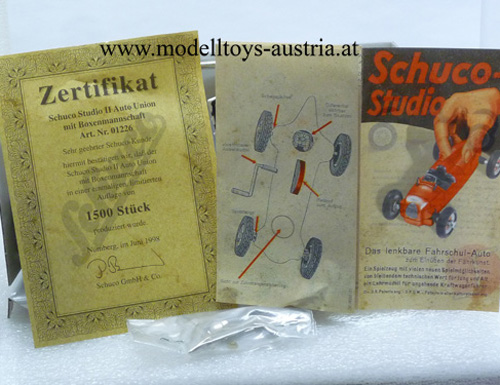 Auto Union Studio II mit Boxenmannschaft und UHRWERK Aufzug Aufziehmotor 1:24 Schuco CLASSIC