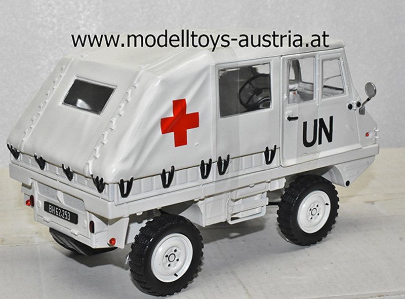 Steyr Puch Haflinger 700 AP geschlossen UN Rotes Kreuz weiss 1:18 Schuco
