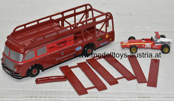 Fiat 642 Renntransporter und Ferrari 312 1968 Jacky ICKX Sieger Frankreich GP 1:90 Schuco Piccolo