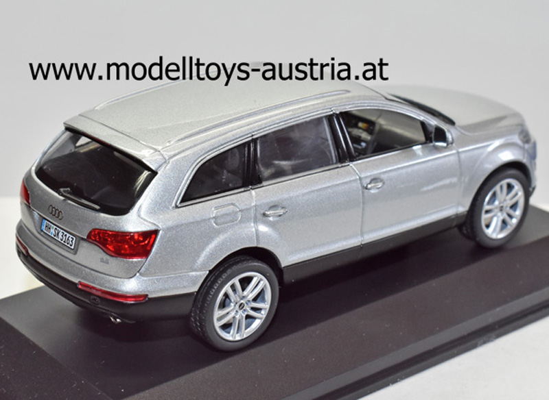Audi Q7 4L Quattro SUV 2006 silber metallik 1:43