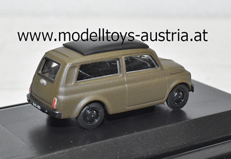 Steyr Puch 700 Kombi Break olive 1:87 HO