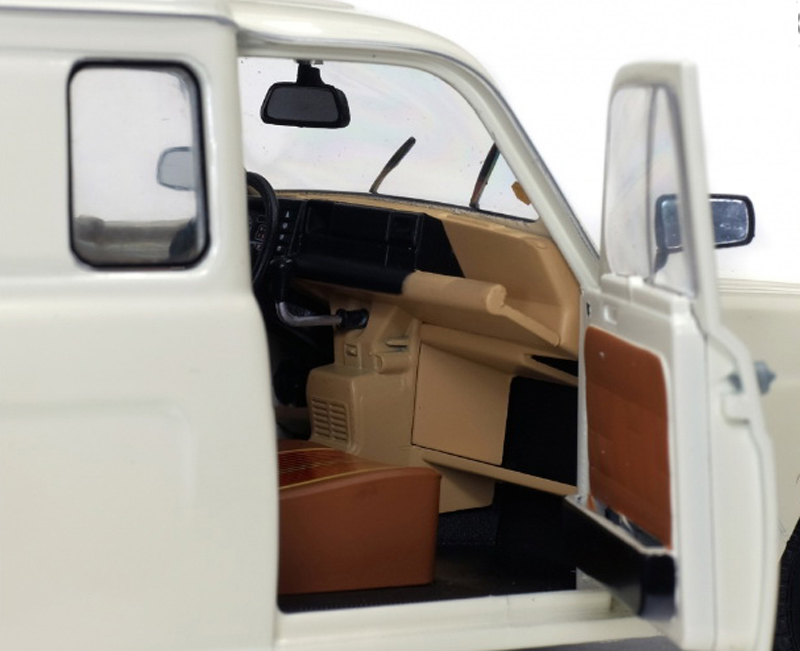 Renault 4 R4 4L F4 FOURGONNETTE 1975 creme 1:18