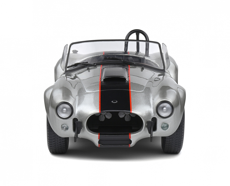 Shelby Cobra 427 1965 silber metallik / schwarz 1:18
