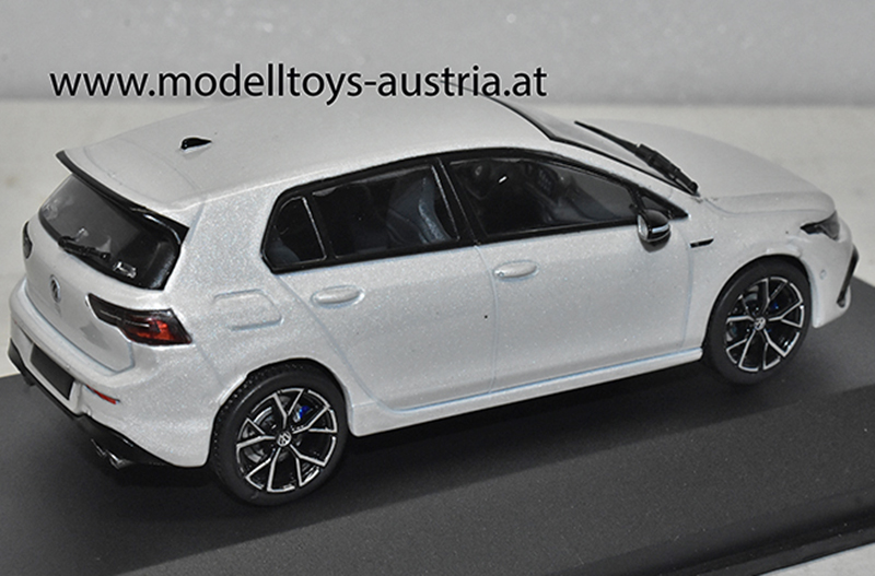 VW Golf VIII Golf 8 Limousine R weiss 1:43