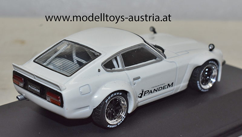 Datsun 240 Z 1973 Pandem ROCKET BUNNY weiss 1:43