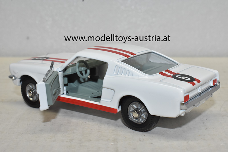 Ford Mustang Fastback Coupe Competition Model Nr. 325 1:45