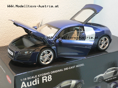 Audi R8 Coupe V8 FSI Quattro 2006 blau / silber 1:18