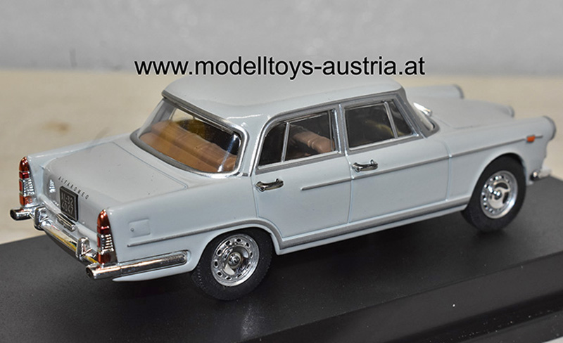 Alfa Romeo 2000 Berlina 1957 grau 1:43