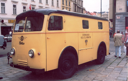 ÖAF ENO 2 Paketwagen Österreichische Post schwarzes Dach 1:87