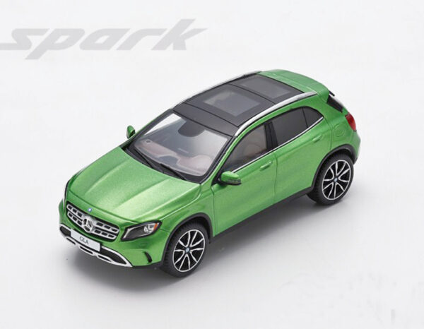 Mercedes Benz X156 GLA Klasse 250 SUV 2017 grün metallik 1:43