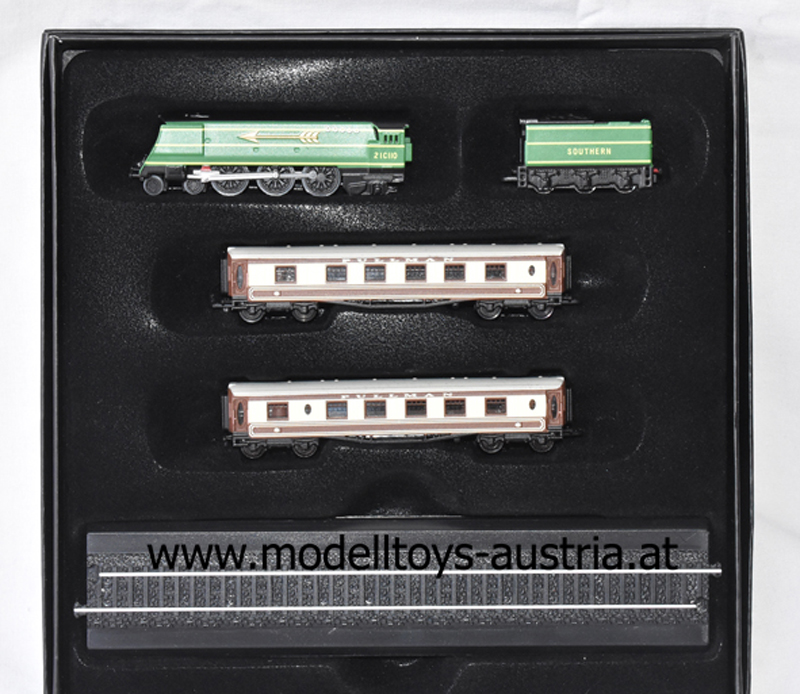 EDELWEISS / RHEINGOLD / FLIEGENDER HAMBURGER / SHINKANSEN / MIKADO / GOLDEN ARROW / MISTRAL / CORNI SK RIVIERA / HENSCHEL 1:220