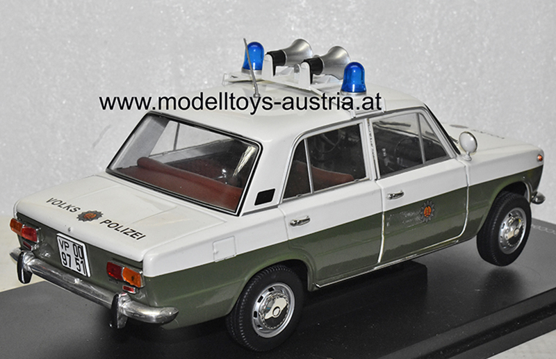 Lada 1200 / Fiat 124 1971 VOLKSPOLIZEI Polizei grün / weiss 1:18