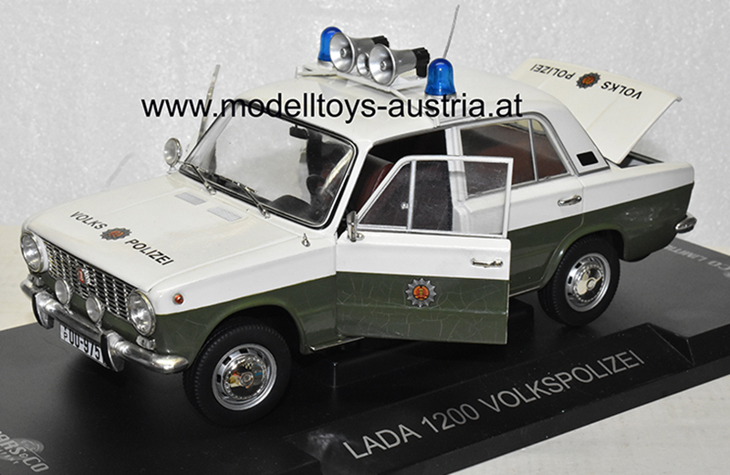 Lada 1200 / Fiat 124 1971 VOLKSPOLIZEI Polizei grün / weiss 1:18