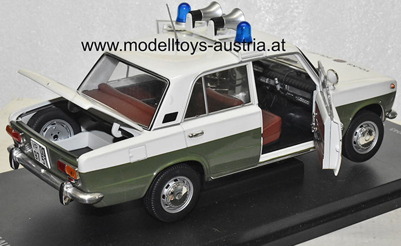 Lada 1200 / Fiat 124 1971 VOLKSPOLIZEI Polizei grün / weiss 1:18