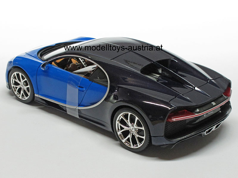 Bugatti Chiron Coupe 2016 blau / dunkelblau 1:18
