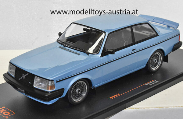 Volvo 240 Turbo Custom 1985 blau 1:18