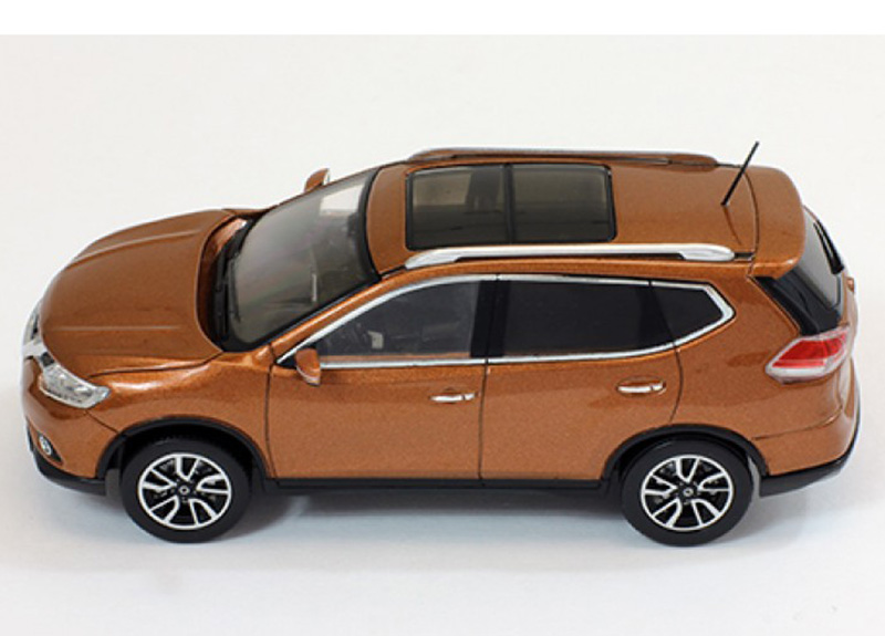 Nissan X-Trail T32 SUV 4x4 2014 dunkelbraun metallik 1:43