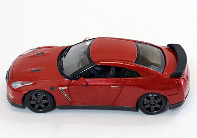 Nissan Skyline R35 GT-R Sportcoupe Black edition rot metallik 1:43