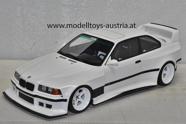 BMW E36 Coupe 2022 KHYZYL SALEEM weiss 1:18