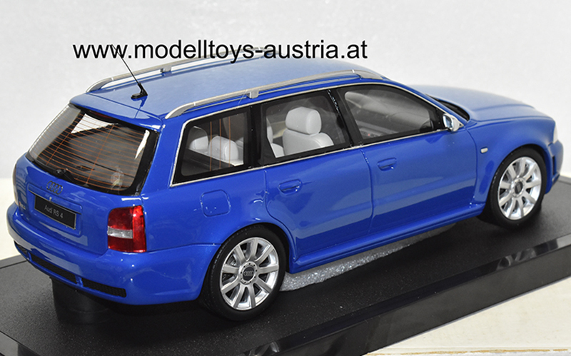 Audi A4 B5 Avant Kombi RS4 2000 blue 1:18 - Image 3
