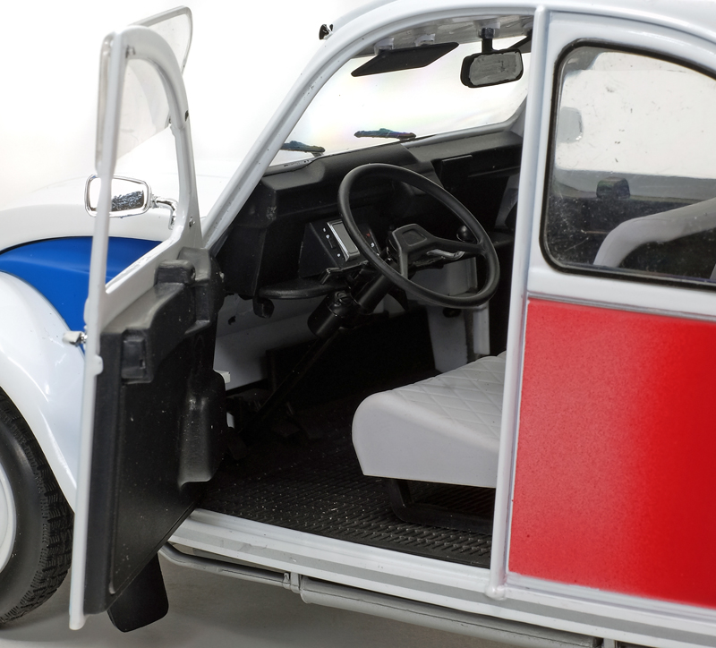 Citroen 2CV 2 CV 6 COCORICO 1986 weiss / rot / blau 1:12