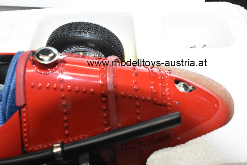 Maserati 250 F 1957 rot 1:18 CMC