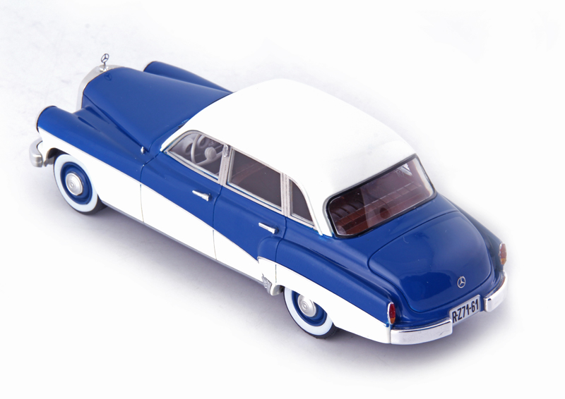 Wartburg Mercedes 170V Limousine 1956 blau mit weissem Dach 1:43