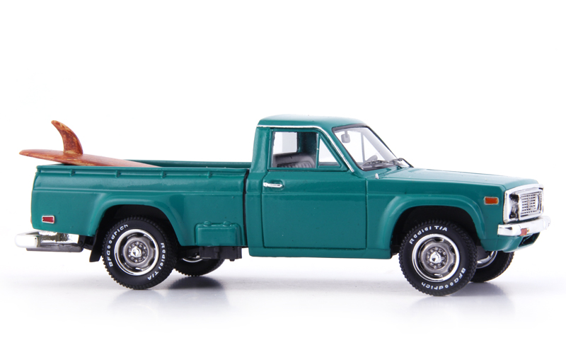 Mazda Rotary Pick-Up 1974 mit Surfbrett 1:43