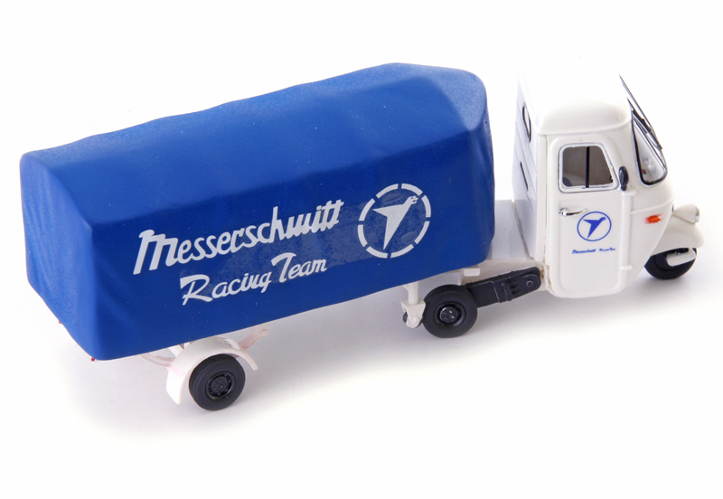 Piaggio Ape Pentaro Renntransporter MESSERSCHMITT blau / weiss 1:43